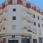 Go Native Lisbon - Principe Real Apartment Lisbon